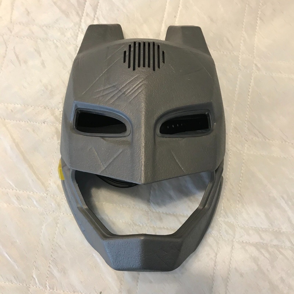 2015 Mattel‎ Batman Dawn of Justice Voice Changer Mask